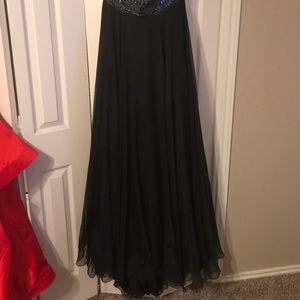Sherri Hill prom dress